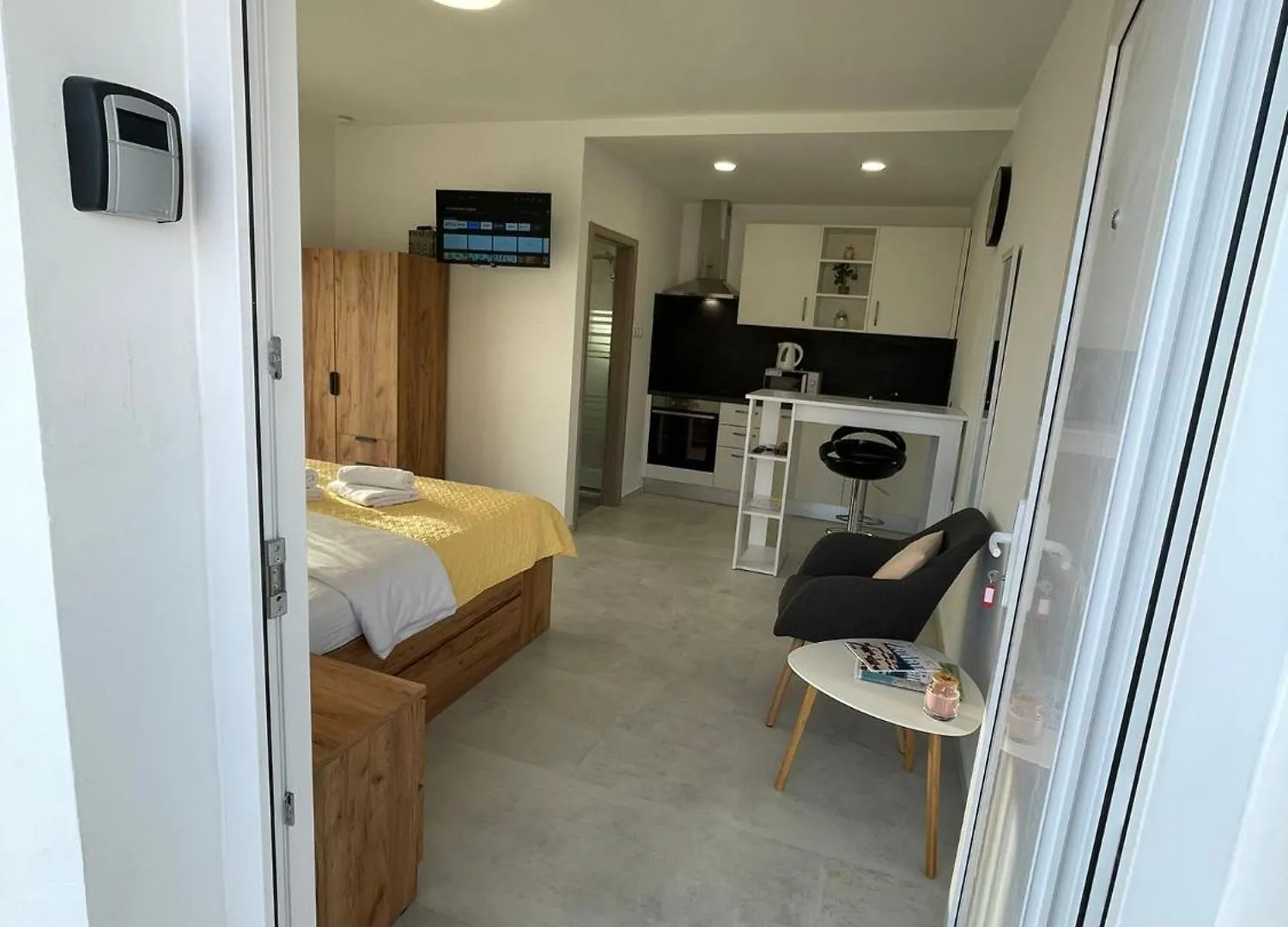 Studio Apartment Iva With Balcony Zadar