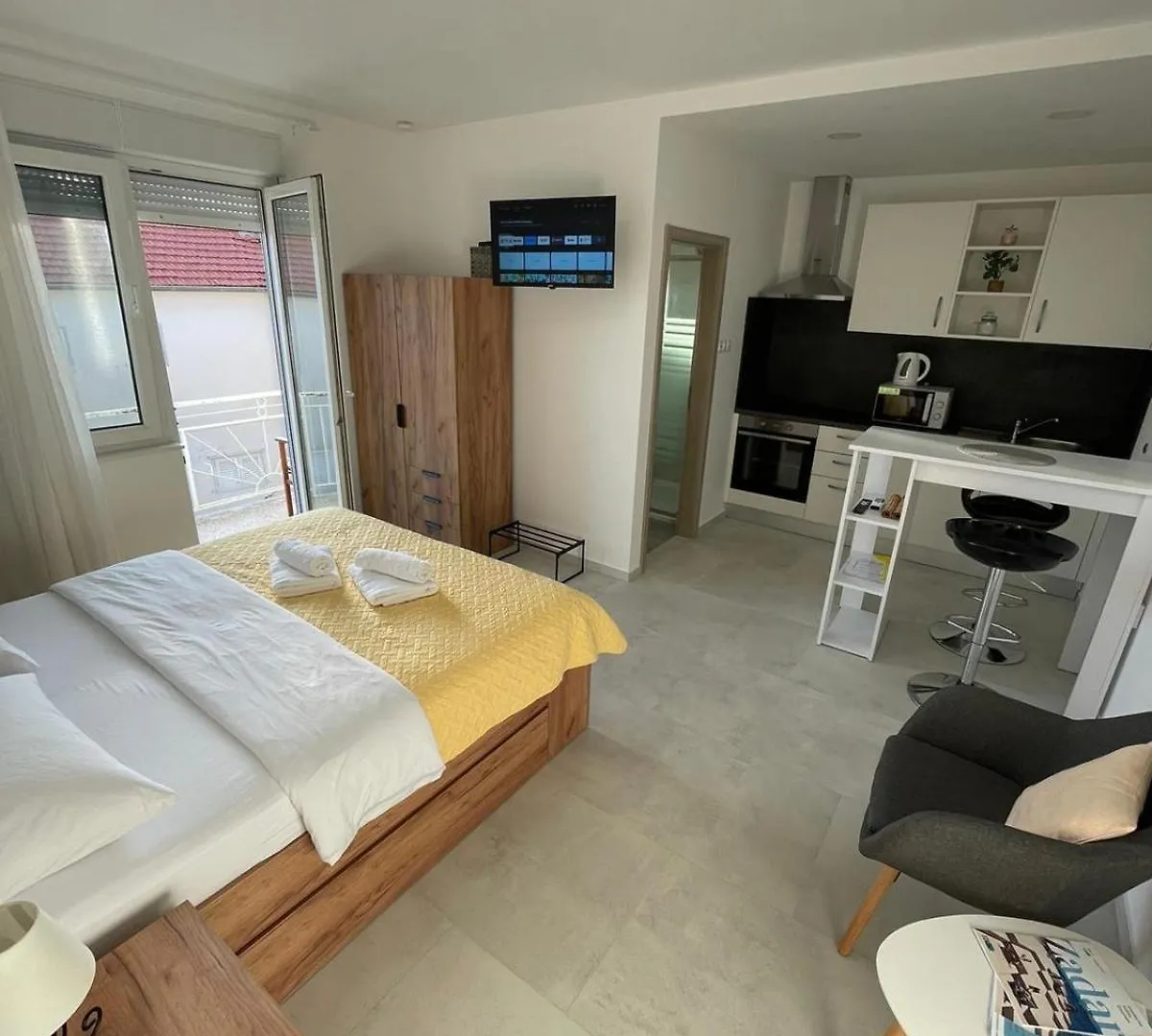 Studio Apartment Iva With Balcony Zadar