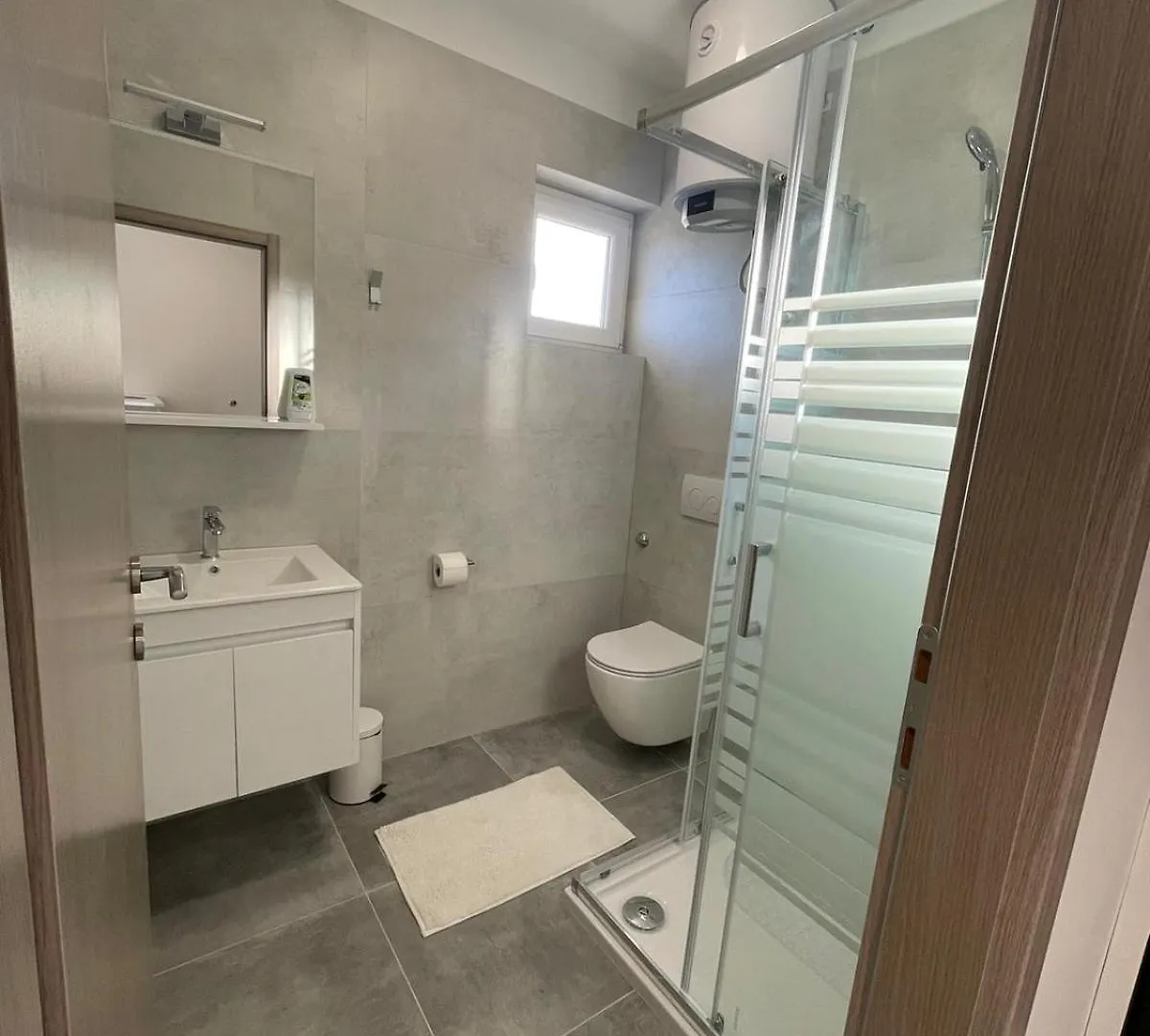 Studio Apartment Iva With Balcony Zadar